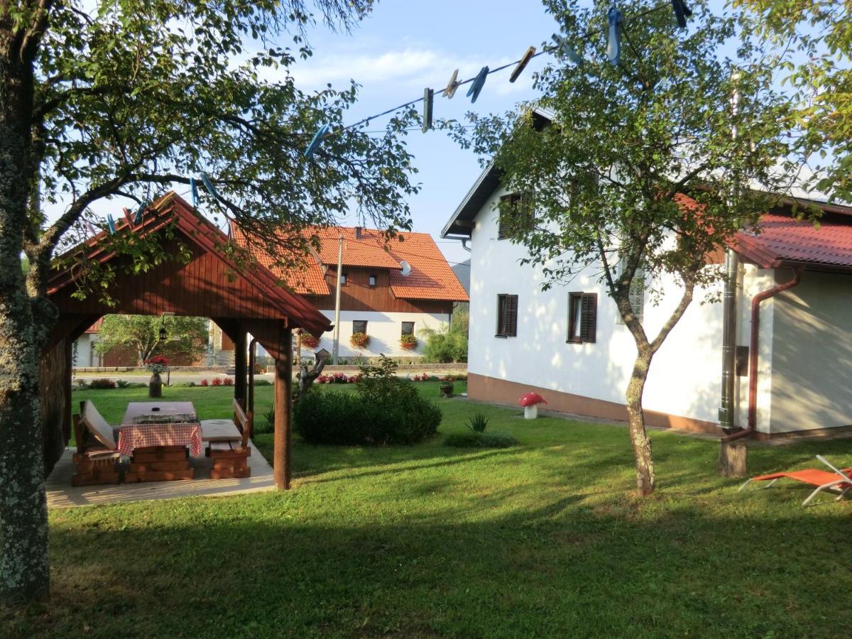 Ethno House Izvor Otel Vrelo Koreničko Dış mekan fotoğraf