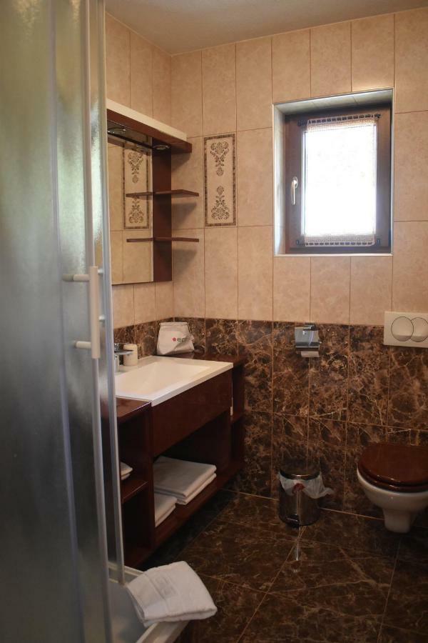 Ethno House Izvor Otel Vrelo Koreničko Dış mekan fotoğraf