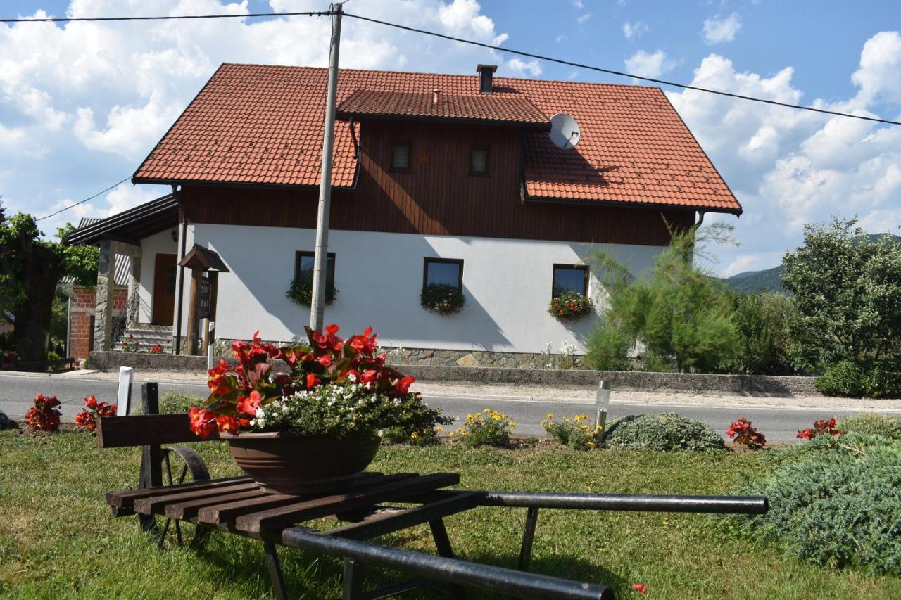 Ethno House Izvor Otel Vrelo Koreničko Dış mekan fotoğraf